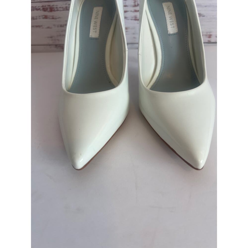 NINE WEST WHITE HEELS WHITE PATENT LEATHER STILETTO PUMPS SIZE 6 1/2 LIKE NEW - Picture 6 of 9